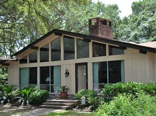 18 Coquina Rd, Hilton Head Island, SC 29928