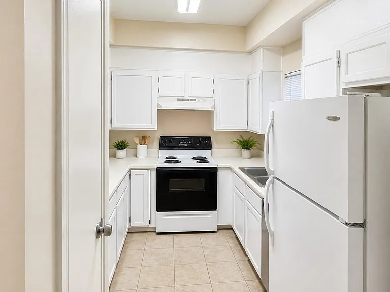 3100 Walnut Bend Ln #319 — Photo 7
