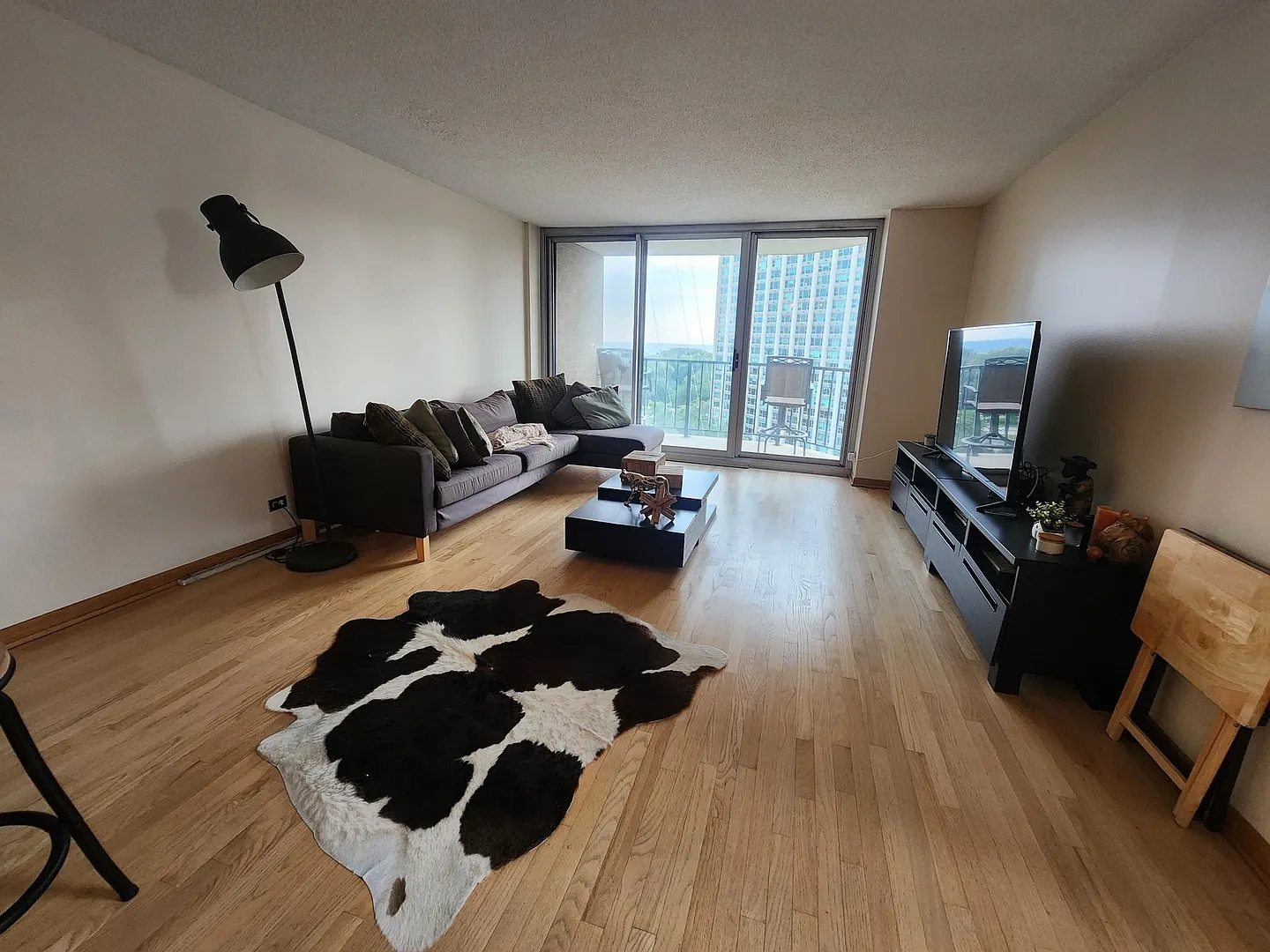 3660 N Lake Shore Dr — Photo 2