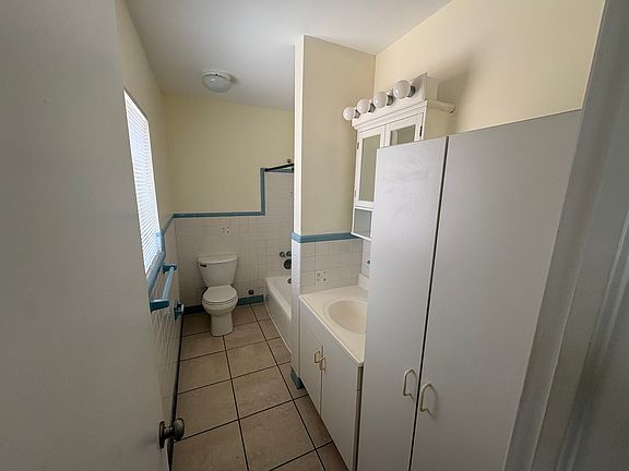 3rd image of 2758 NE 15th St APT 2A