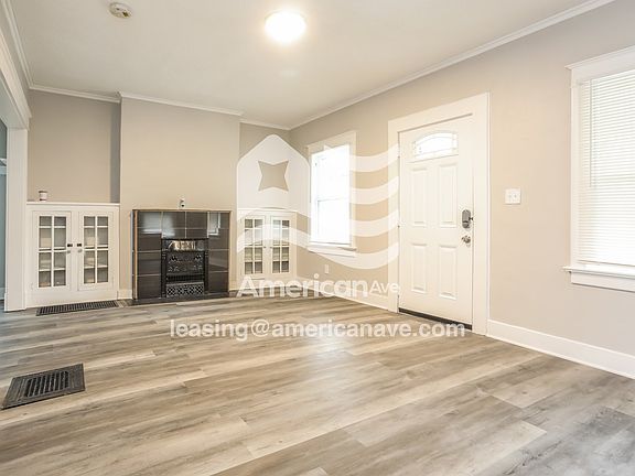 1666466_002_wm_-_living_room_13076939.jpg