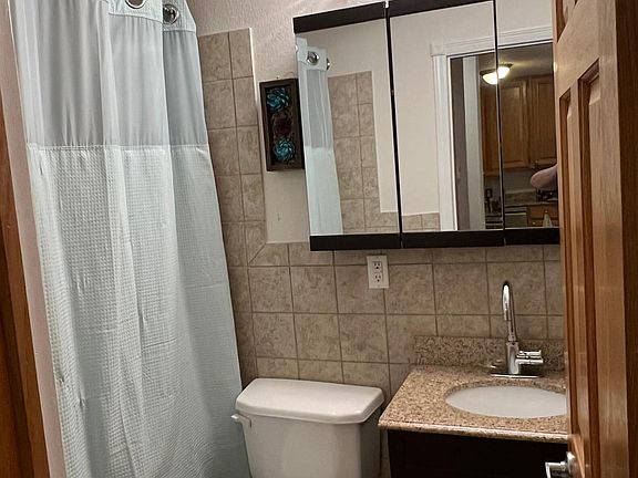 3rd image of 391 Grand Ave