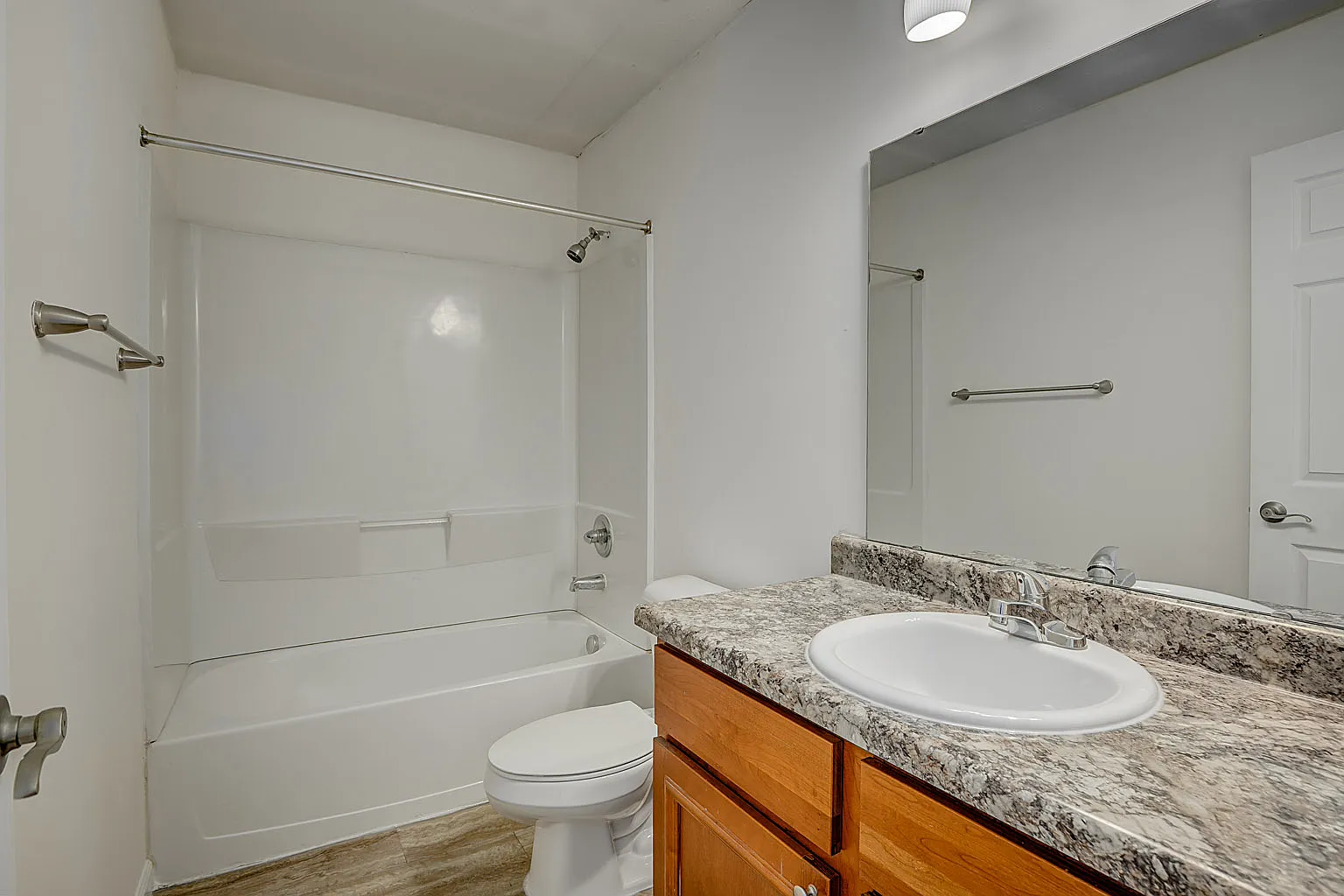 3 bed, 2.5 bath, 1700 sqft, $1,895 — Photo 3