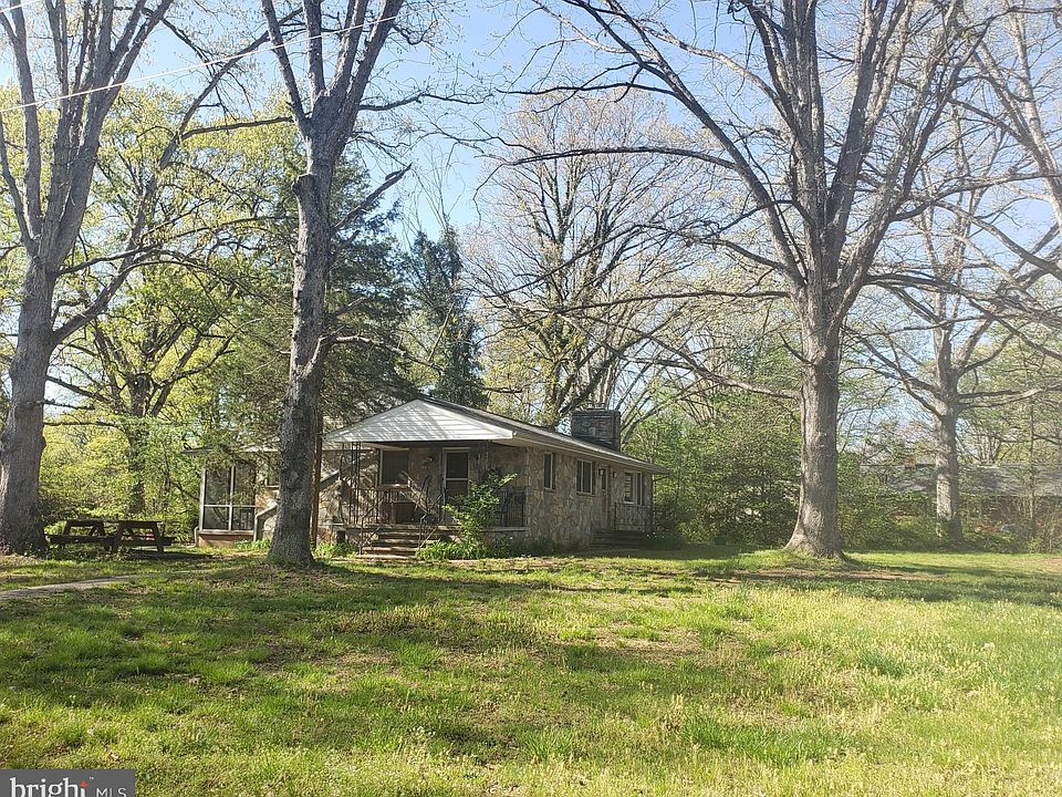 2nd image of 6408 Catharpin Rd