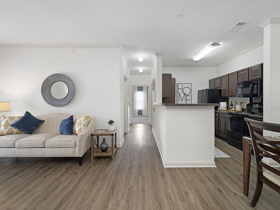 Two Bedroom - 2 Bed / 1 Bath - 928 Sq.Ft.