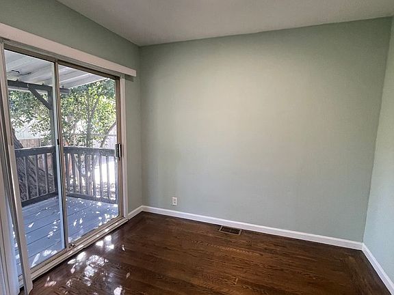 3rd image of 3159-3161 Lynde St #2739