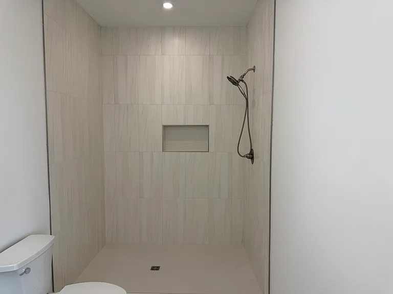 105 Hart Ln #D — Photo 12