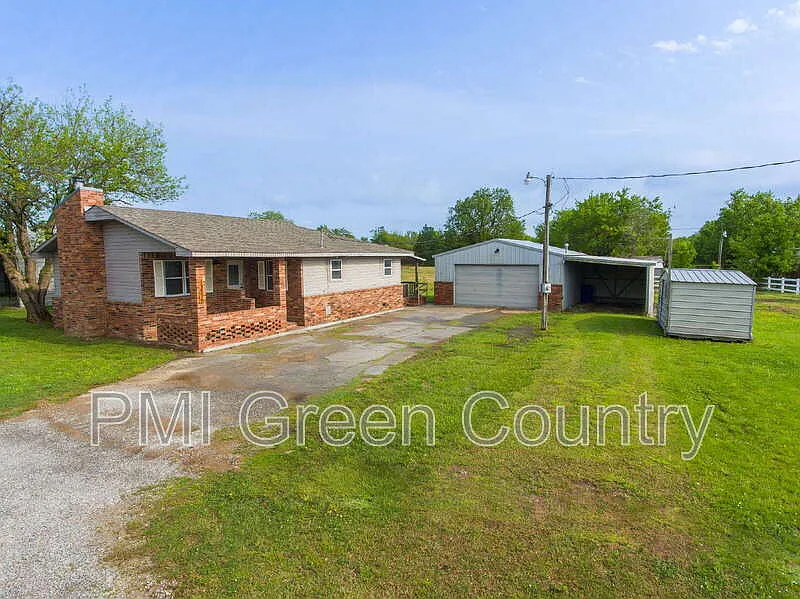 3 bed, 2.0 bath, 1576 sqft, $1,975 — Photo 2