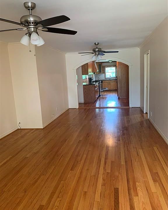 1st image of 4025 Silverwood Dr