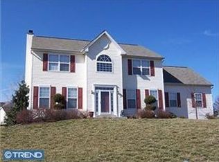 8 Bowman Ct, Royersford, PA 19468