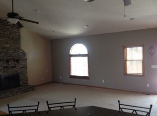 1950 Haven Dr, Abilene, KS 67410