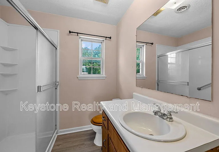 405 Eddy St — Photo 9