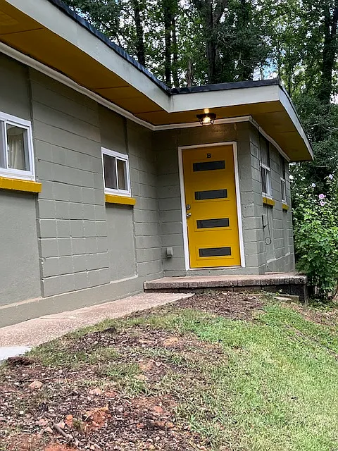 2 bed, 650 sqft, $1,200 — Photo 2