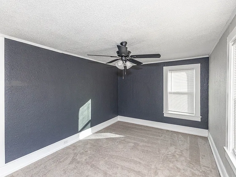 3901 Central St — Photo 39