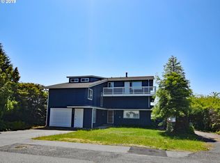 443 Pine St, Brookings, OR 97415