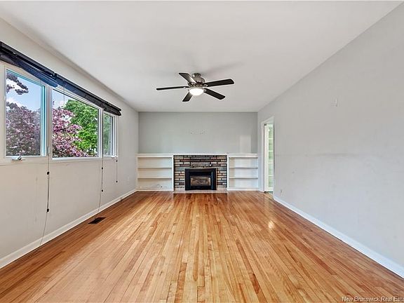 4th image of 82 8th St