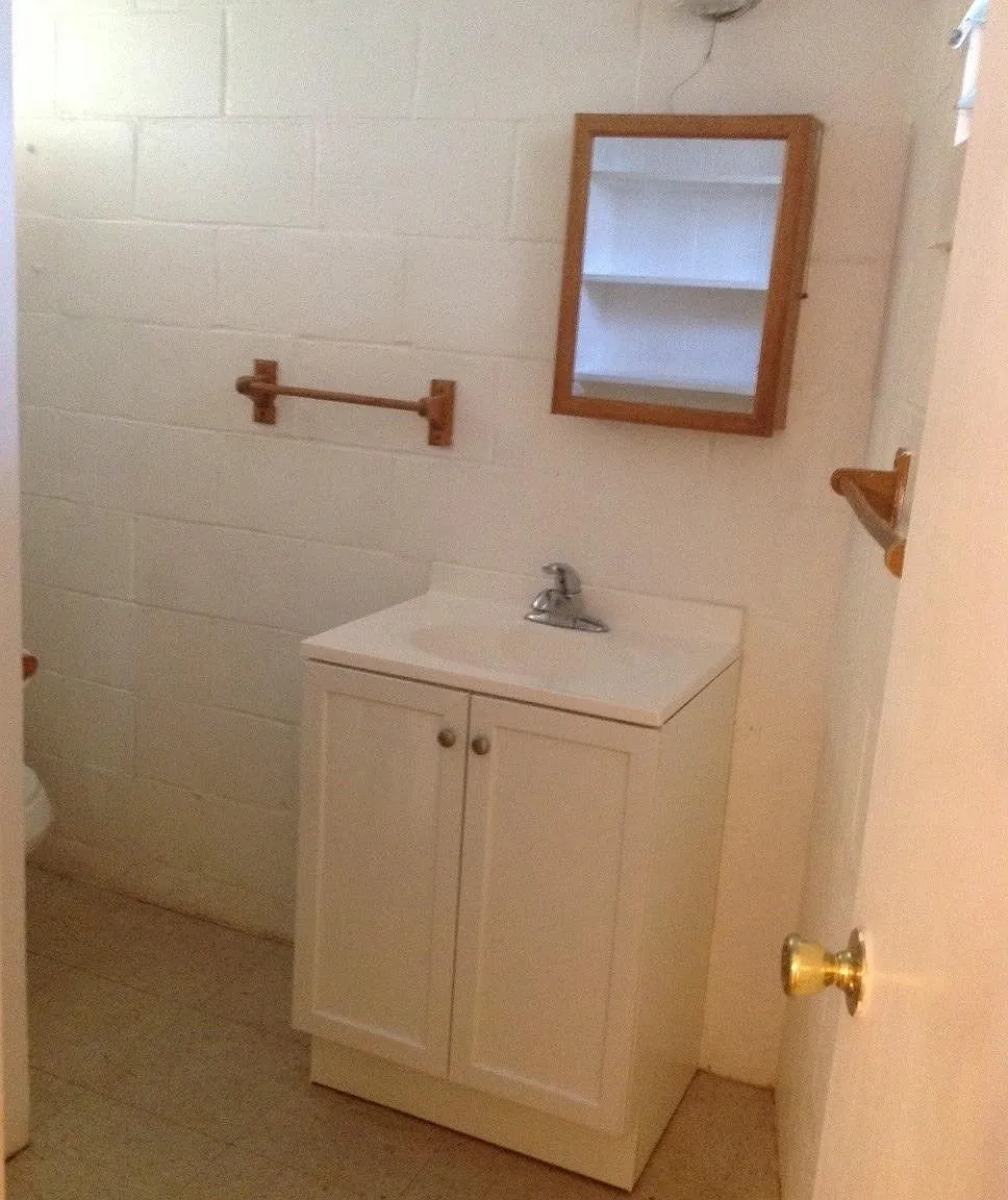 Studio, $1,050 — Photo 4