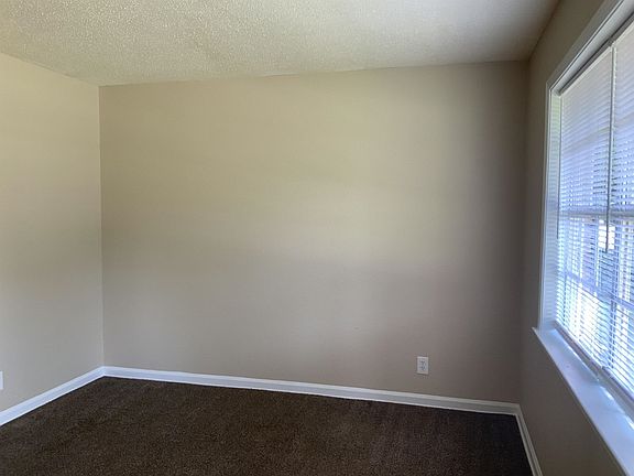 5th image of 4791 Gill Dr