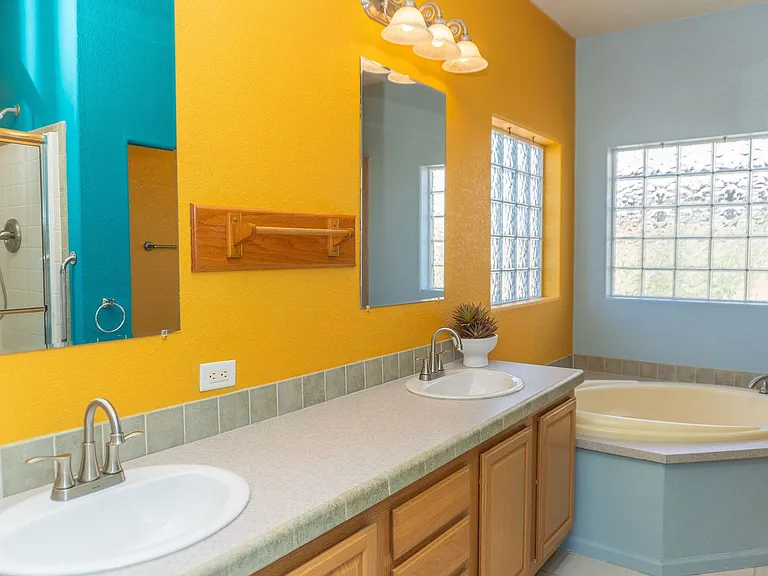 28702 Canal Ave — Photo 18