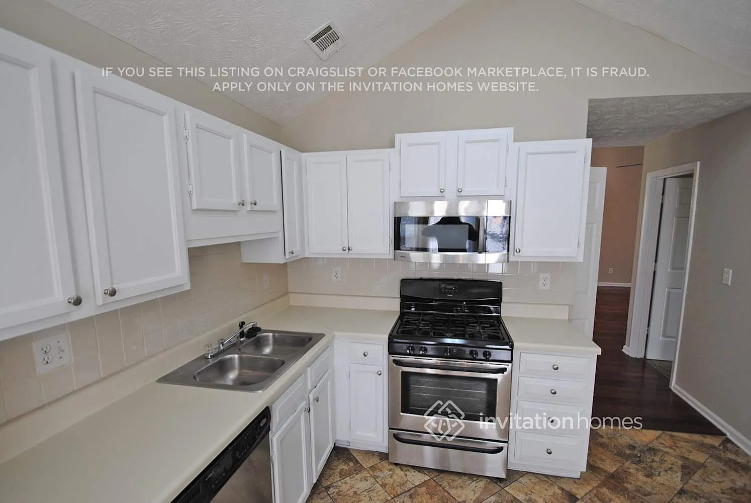 1009 Boardwalk Dr Lawrenceville, GA 30044 — Photo 3