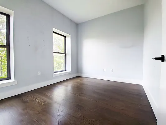 Rented by Rentall Group Inc | media 4