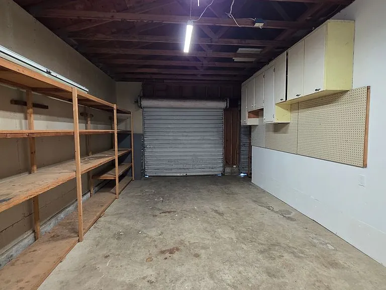 300 Federal Ln — Photo 5