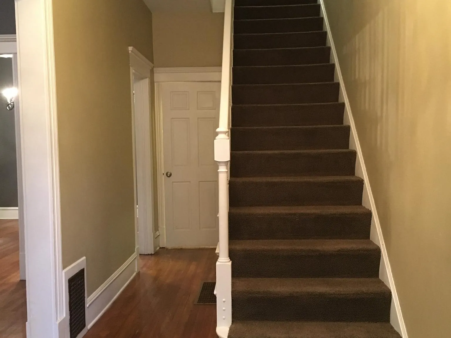 3 bed, 1572 sqft, $3,100 — Photo 3