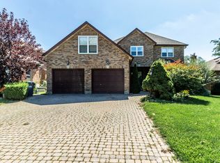 79 Woodland Glen Dr, Guelph, ON N1G 3S3