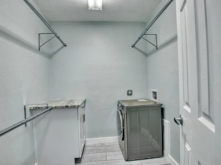 612 2nd Ave S #3 — Photo 8