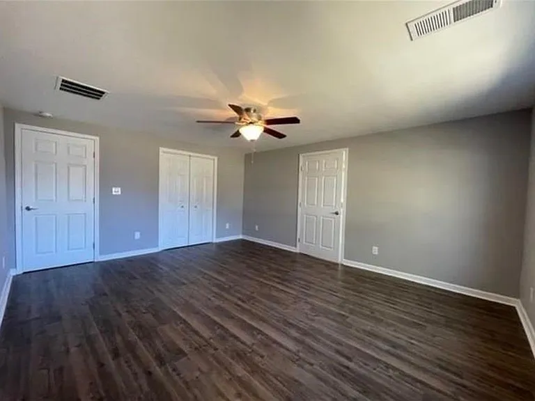 3315 Plantation Rd — Photo 5