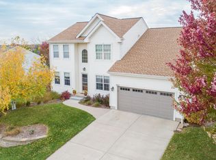 853 Pierce Pl, Hartford, WI 53027