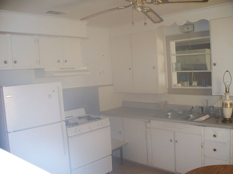 2nd image of 1911 Archer St