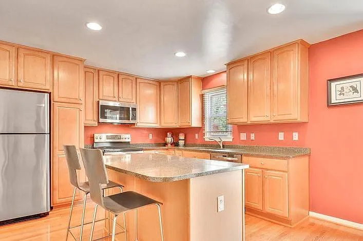 2018 Pieris Ct — Photo 3