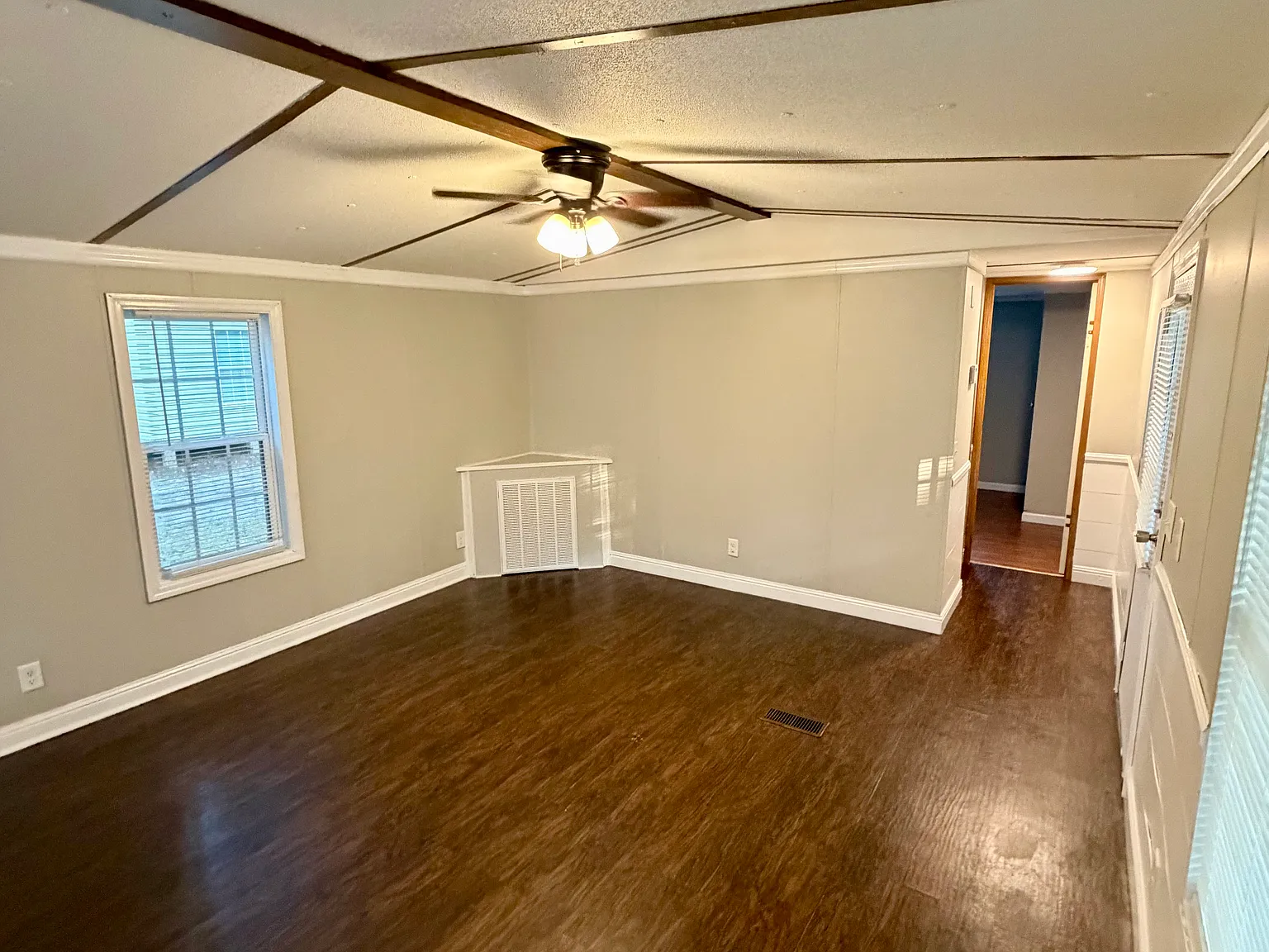 3 bed, $1,500 — Photo 3