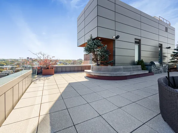 341 Eastern Parkway image 11 of 14