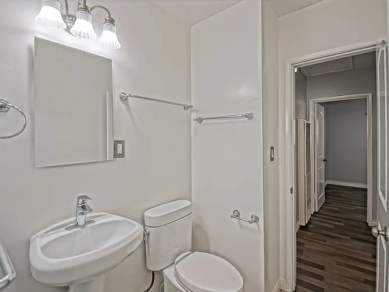 330 Bungalow Dr — Photo 12