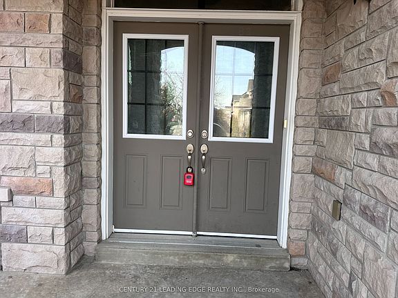 3rd image of 83 Golden Forest Rd
