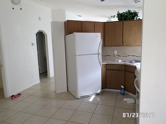 3rd image of 1207 SE 6th Ter