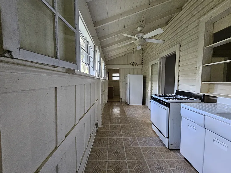214 NW 4th Ave #2 — Photo 10