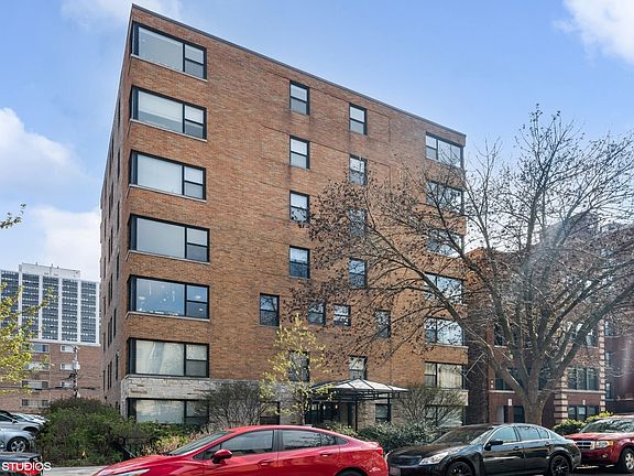 4th image of 525 W Aldine Ave APT 501