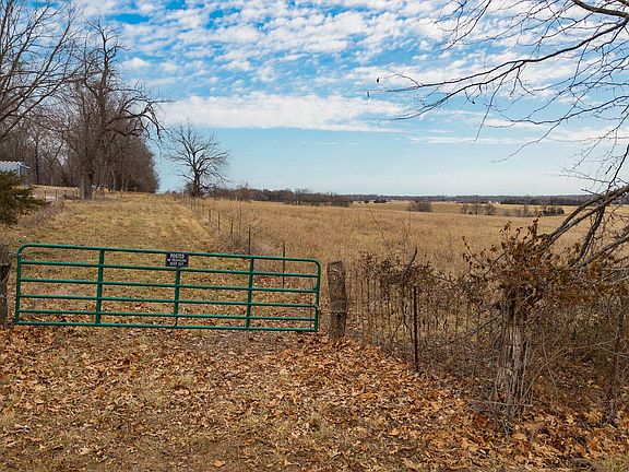 3rd image of 000 000 West Farm Road 76