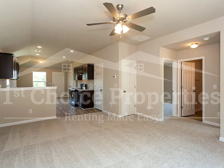 118 Shaley Street4631 Eider Road4631 Rd — Photo 3