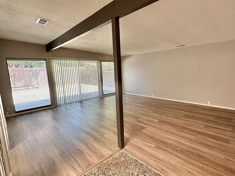 1503 Brown Dr — Photo 9