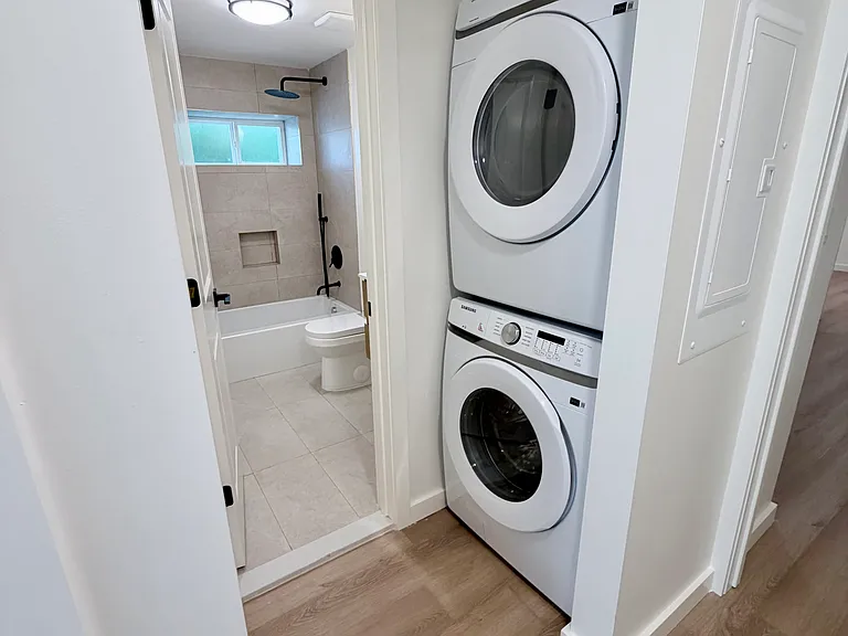 46 N Hamilton St #1 — Photo 14