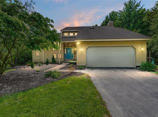 2762 Old Post Rd N, Schnecksville, PA 18078