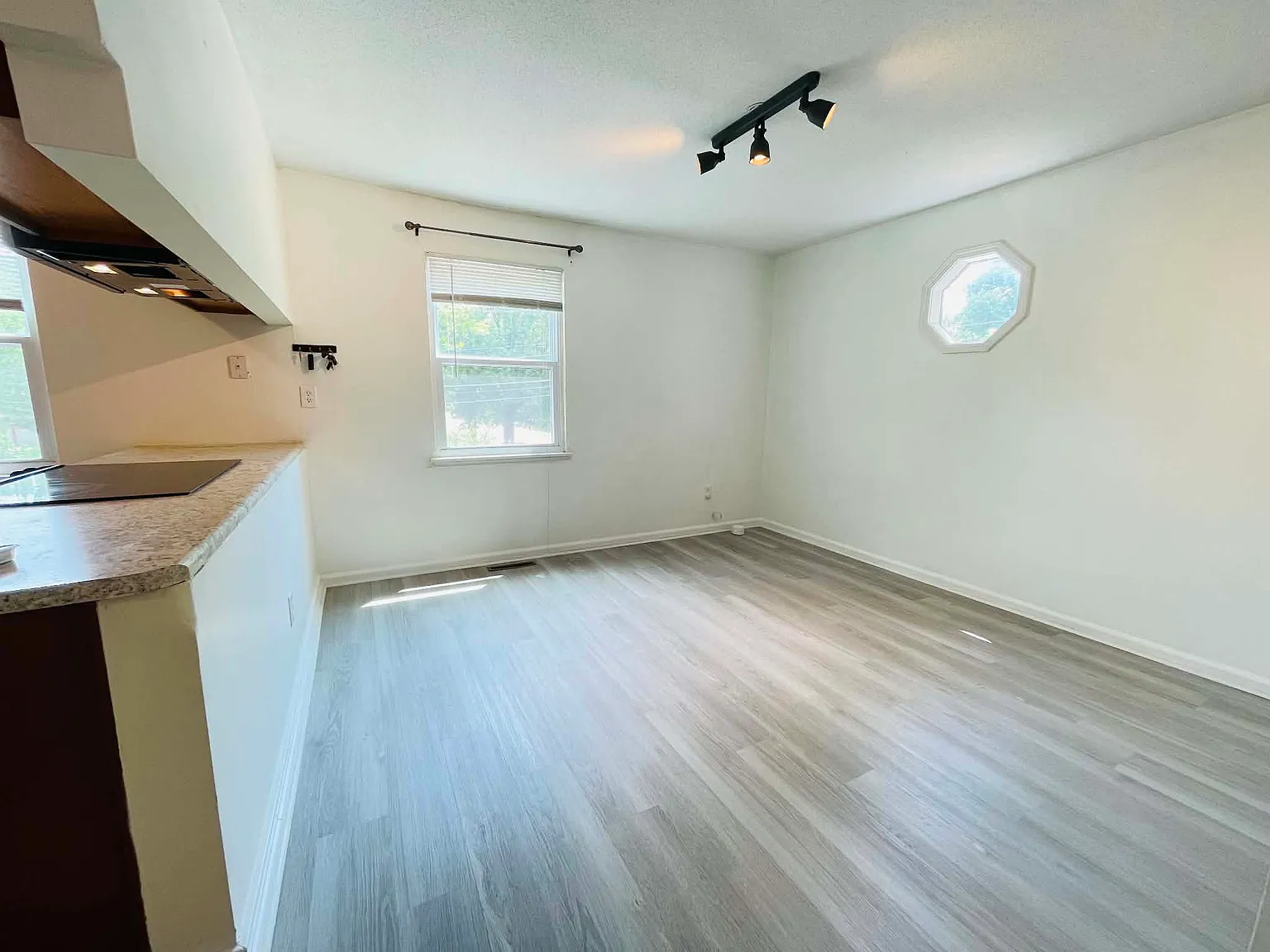 3 bed, 2.5 bath, 1575 sqft, $1,730 — Photo 4