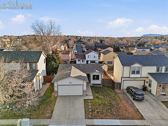 2nd image of 5185 Balsam St