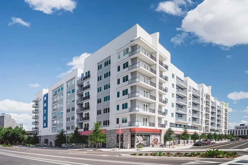 1 bed, 1.0 bath, 609 sqft, $1,850 — Photo 1