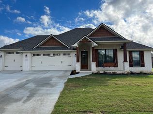 1321 Cavalry Ln, Prairie Grove, AR 72753