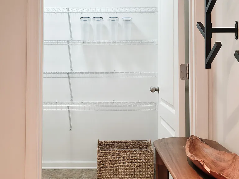 803 Broderick Cir — Photo 24